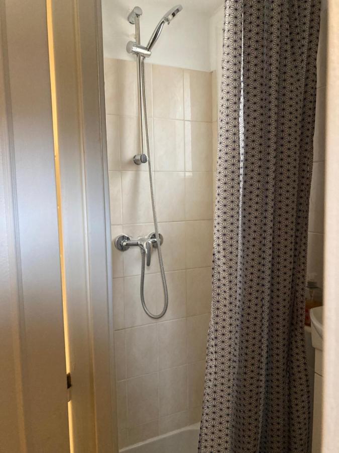 Une Chambre Chez Nous, A 12 Minutes De Paris Malakoff Buitenkant foto